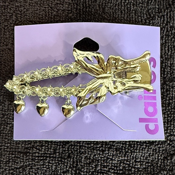 Claire's Hair Clip, Metal Alligator Clip with Butterfly and Dangling Hearts - Picture 2 of 7